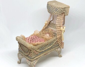 Zelda reccomend antique victorian swinging bassinet