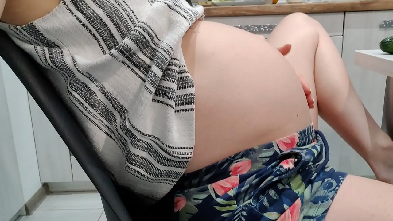 Pregnant girl masturbate thin pussy